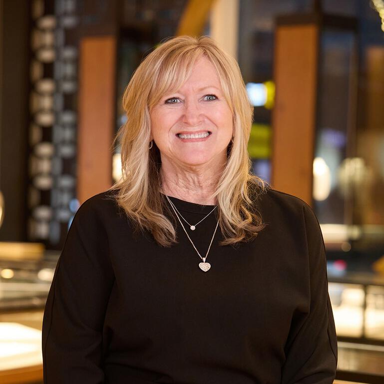 Laura Barringer, Senior Fashion Buyer