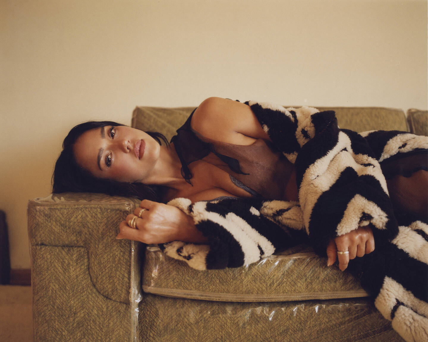 Jessica Alba Wearing Ben Bridge Jewelry