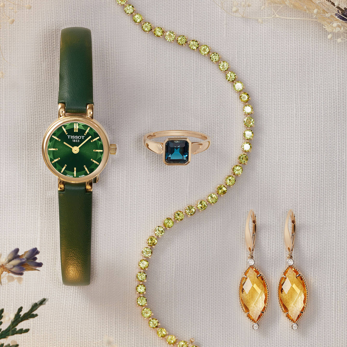 brown diamond ring with prong settings