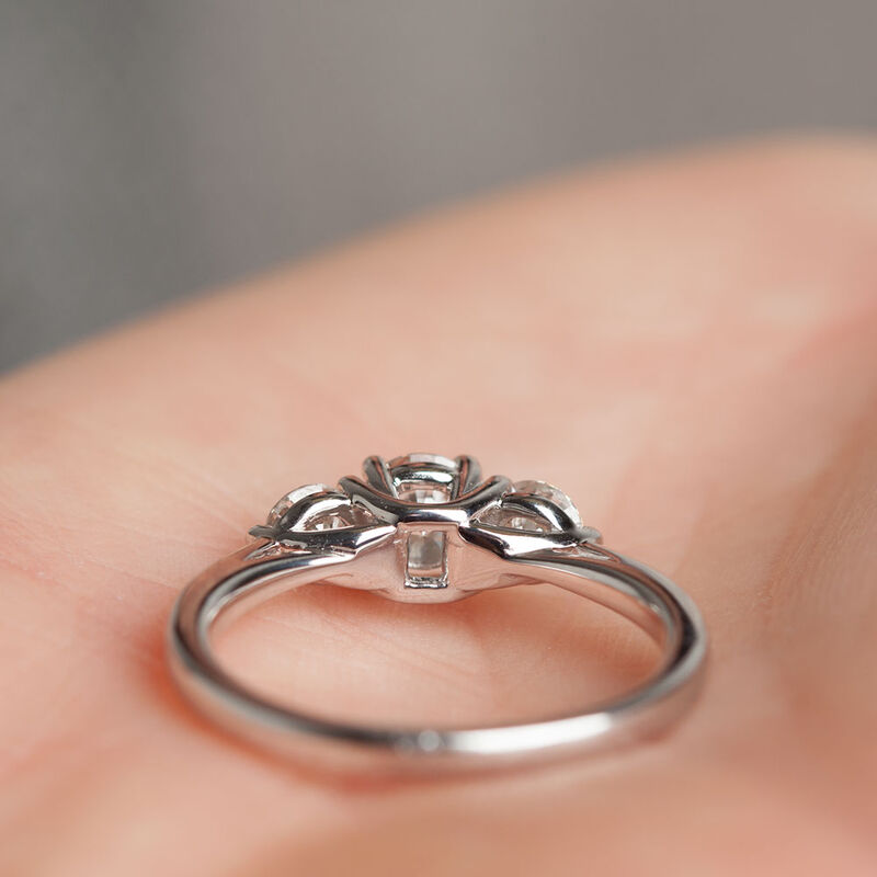Ikuma Canadian Diamond Engagement 3-Stone Ring 14K image number 3