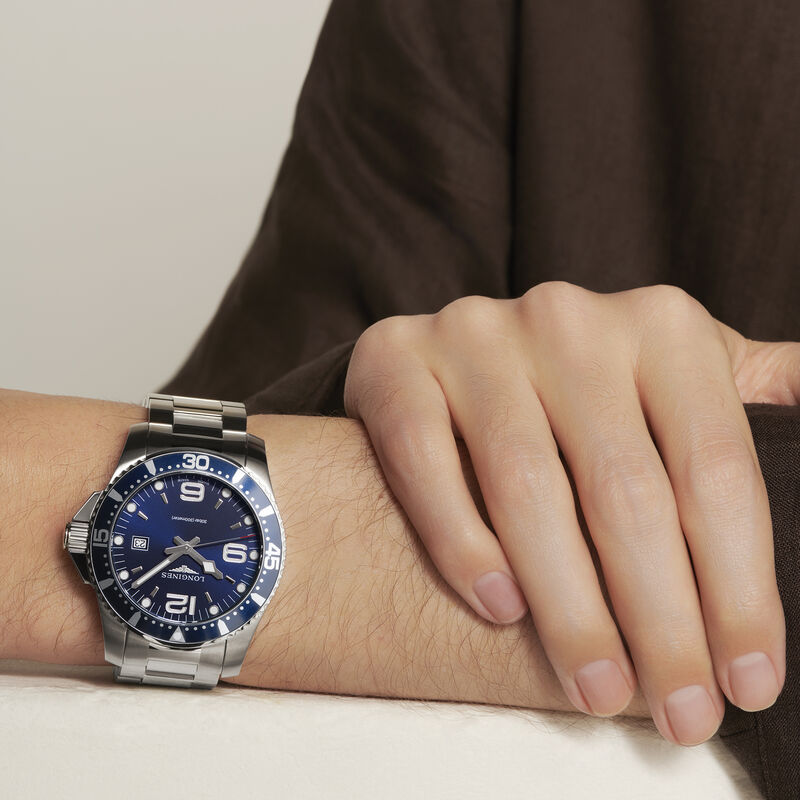 Longines Hydroconquest Sunray Blue Dial Watch, 44mm image number 4