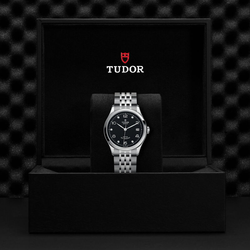 TUDOR 1926 Black Embossed Decoration Domed Dial With 5 Diamonds Dial Watch, 36mm image number 4