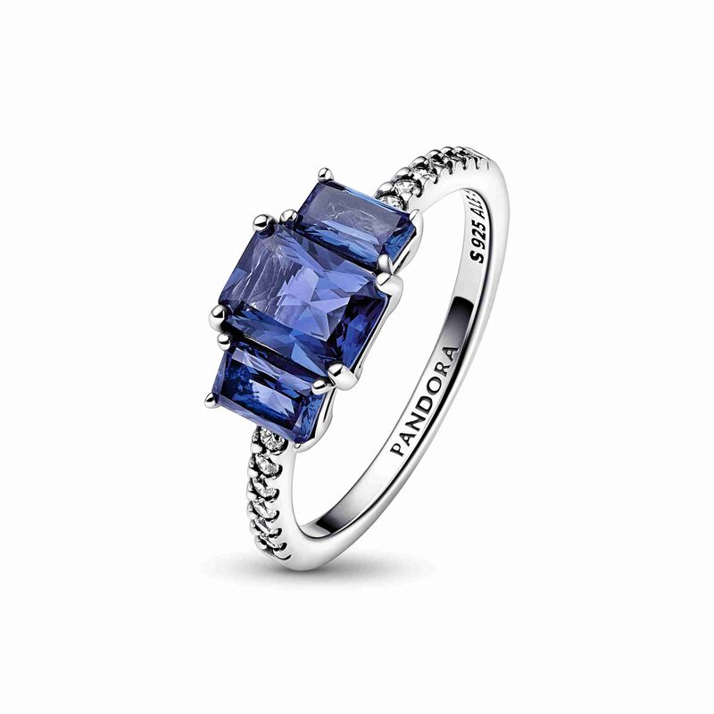 hel mechanisme hoogte Pandora Blue Rectangular Three Stone Sparkling Ring