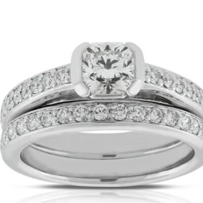 Signature Forevermark Black Label Square Diamond Bridal Set 18K