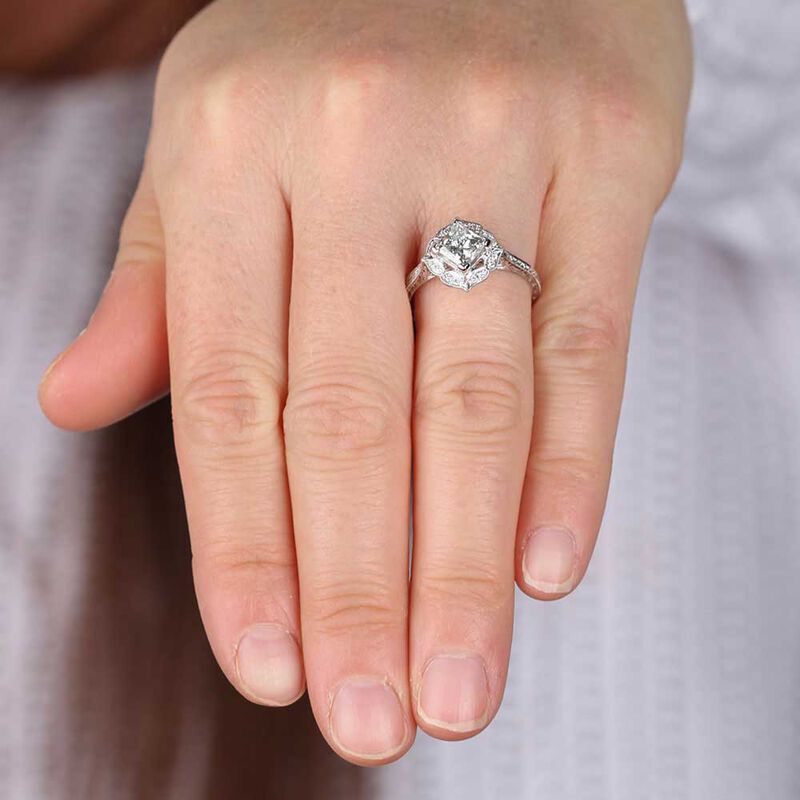 Princess Cut Halo Diamond Engagement Ring 14K image number 1