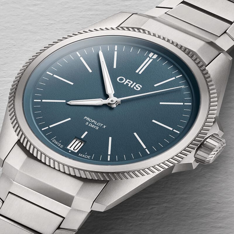 Oris ProPilot X Calibre 400 Watch Titanium Case Blue Dial Titanium Bracelet, 39mm image number 2
