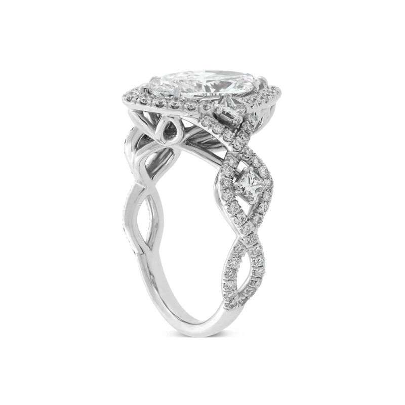 Fancy Shape Diamond Ring 18K, 2.02 ct. Center image number 1