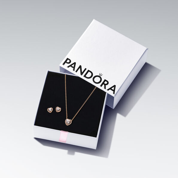 Pandora Sparkling Elevated Heart Jewelry Gift Set
