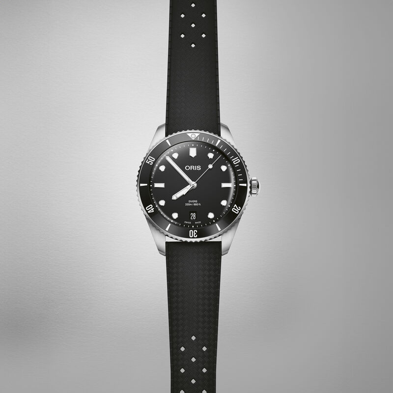 Oris Divers Date Black Dial, 39 mm image number 3
