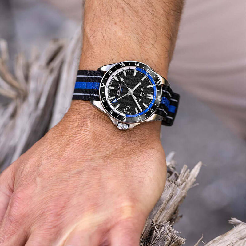 Norqain Adventure NEVEREST GMT Blue Black NATO Rubber Watch, 41mm image number 2
