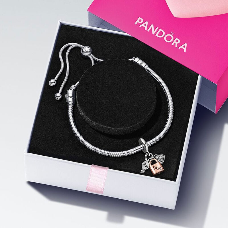 Pandora Padlock & Heart Bracelet Gift Set image number 1