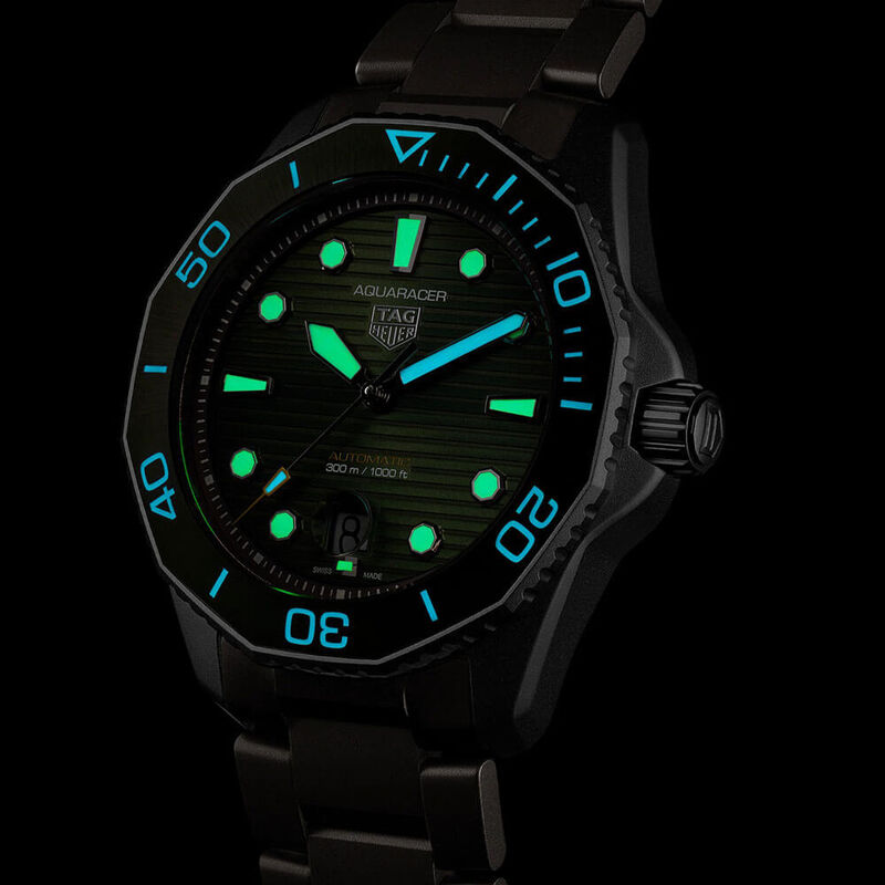 TAG Heuer Aquaracer Professional 300 Green Titanium Watch, 43mm image number 5