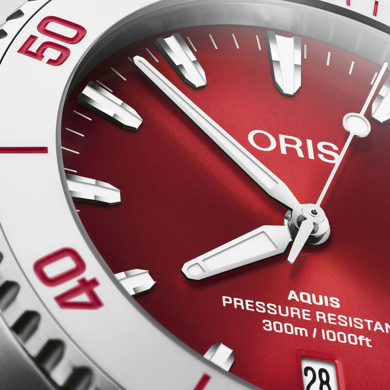 Oris Aquis Date Watch Red Dial, 41.50 mm image number 2