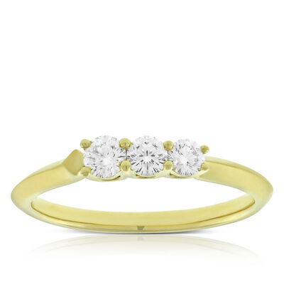 Jade Trau for Ben Bridge Signature Diamond Graduated 3-Stone Diamond Ring 18K
