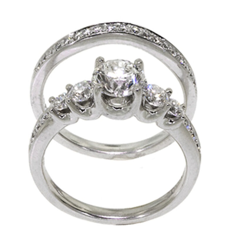 Diamond Bridal Set in Platinum image number 4