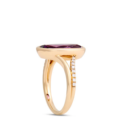 Long Oval Amethyst Ring, 14K Yellow Gold Size 7