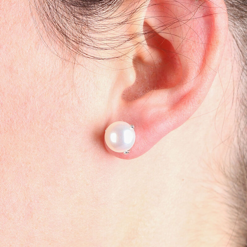 Cultured Freshwater Button Pearl Stud Earrings 14K image number 1
