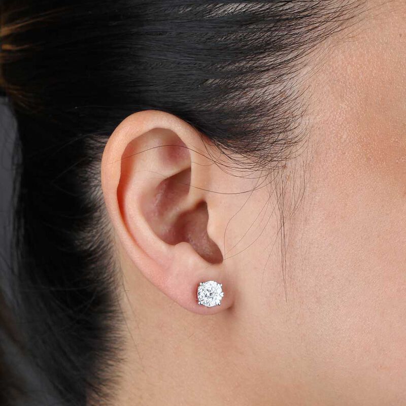 Cluster Diamond Earrings 14K, 3/4 ctw. image number 1