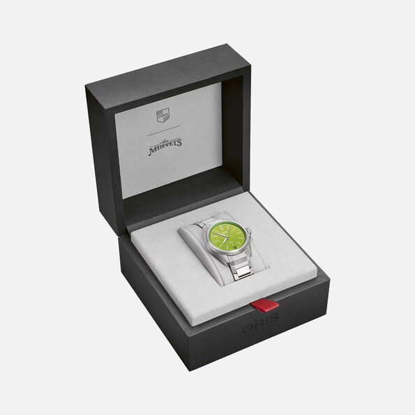 Oris PROPILOT X Kermit Edition Watch Steel Case Green Dial, 39mm