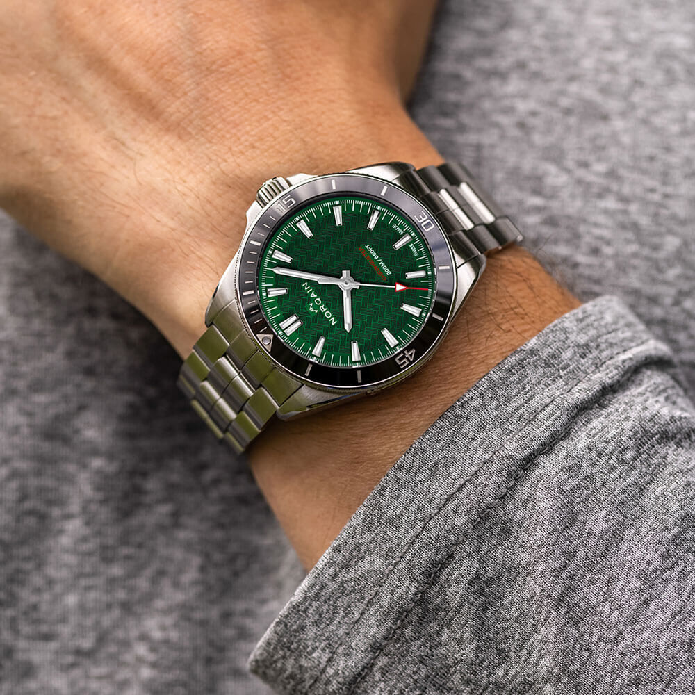 NORQAIN Adventure Neverest Green Black Steel Watch, 40mm