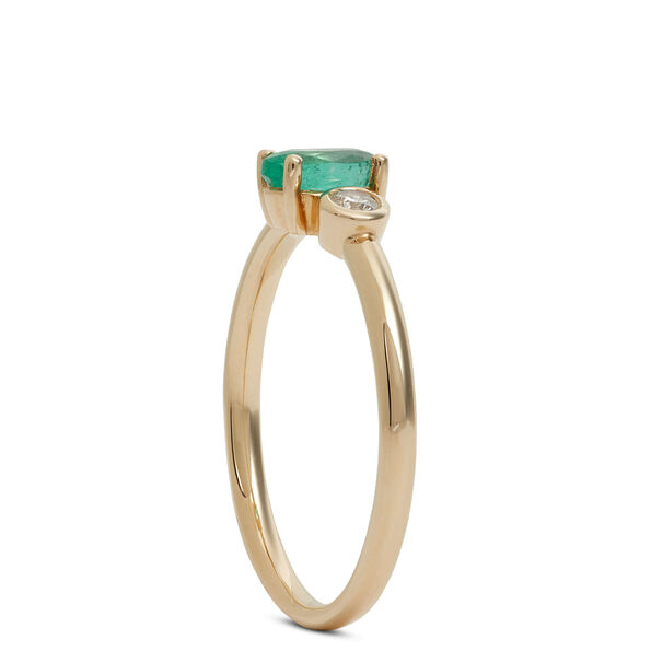 Oval Emerald and Diamond Ring, 14K Yellow Gold