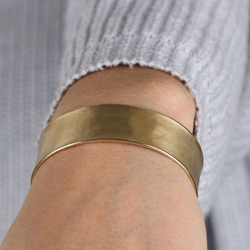 Toscano Hammered Cuff Bracelet 14K image number 2