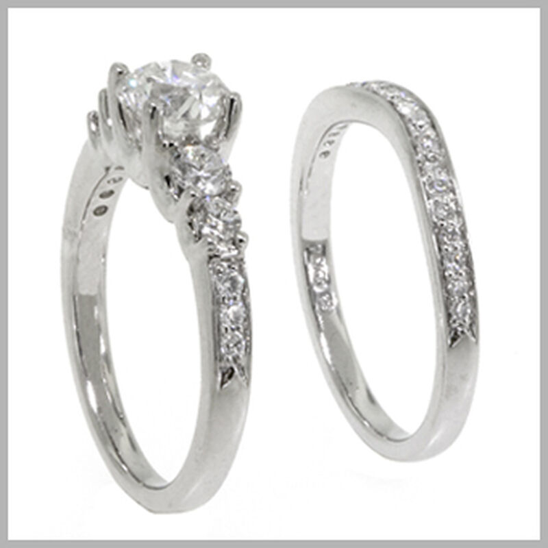 Diamond Bridal Set in Platinum image number 3