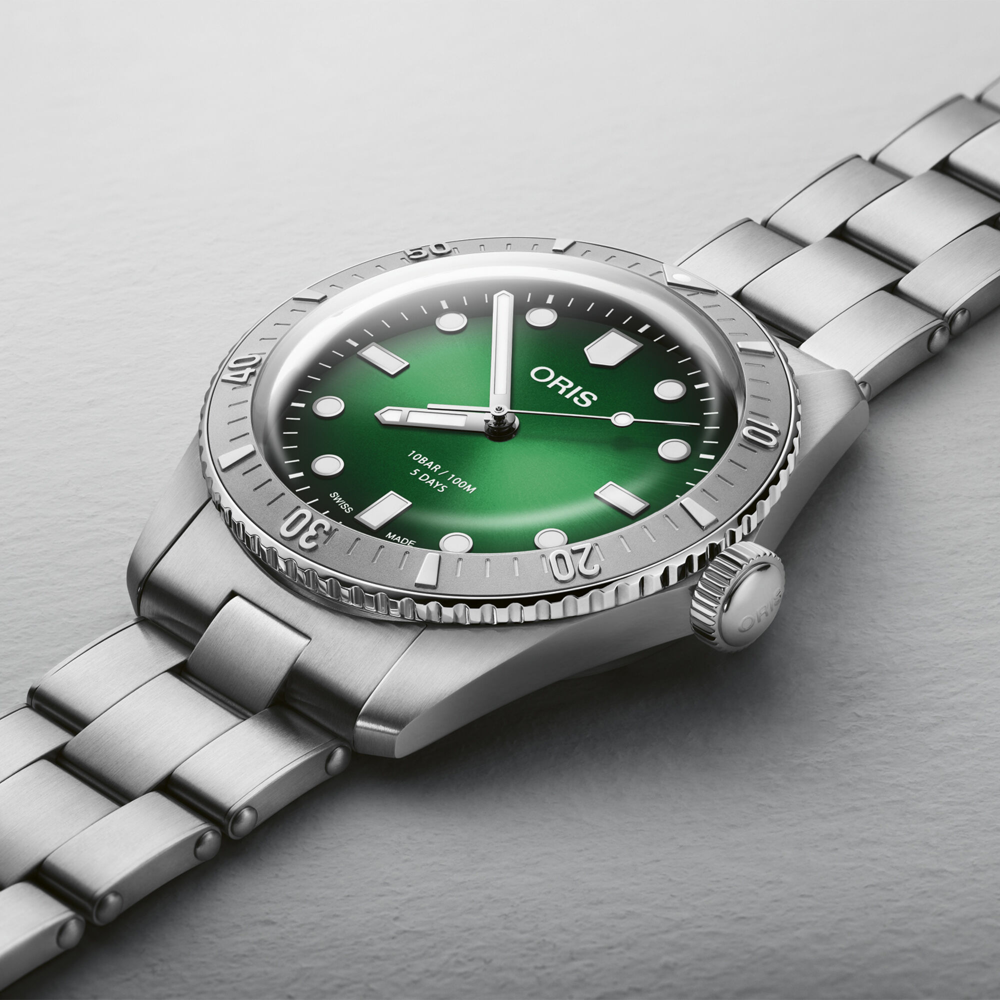 Oris Divers Sixty-Five Calibre 400 Green Dial Watch, 38mm