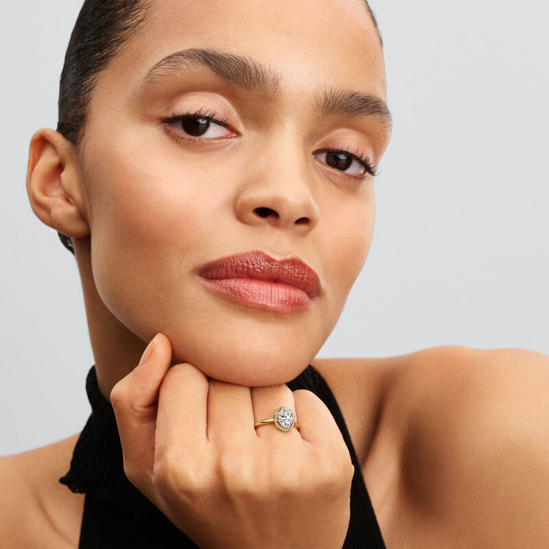 Pandora Oval Sparkling Halo Ring image number 2