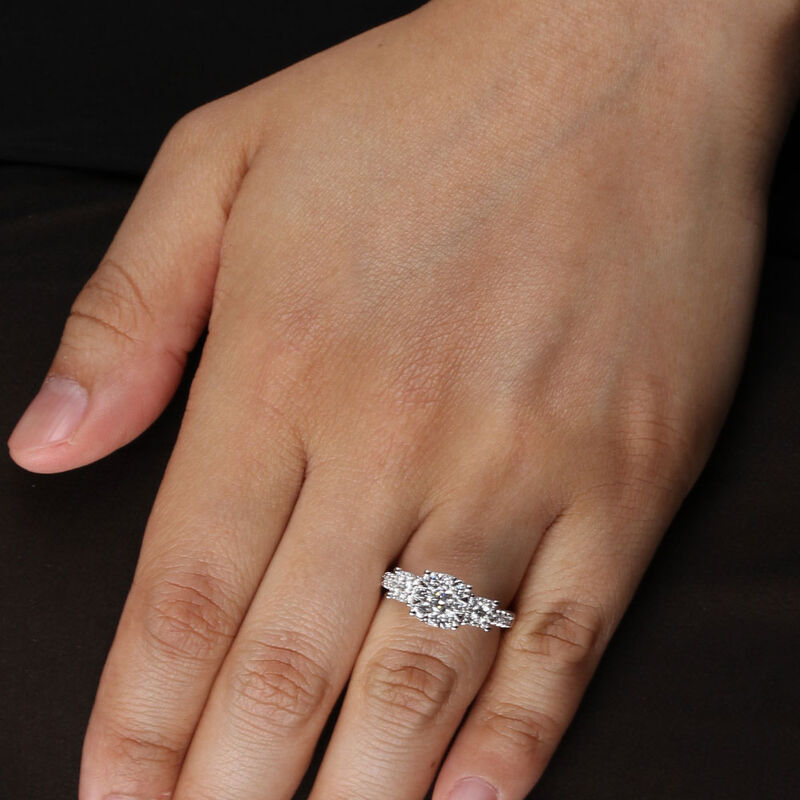 Love Eternal Diamond Cluster 3-Stone Engagement Ring 14K image number 1