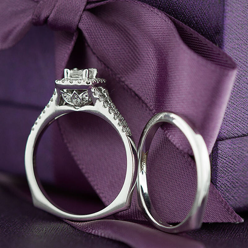 Ikuma Canadian Diamond Princess Cut Bridal Set 14K image number 3