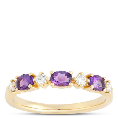 Oval Amethyst and Diamond Ring, 0.15 Carat Total Weight 14K Yellow Gold