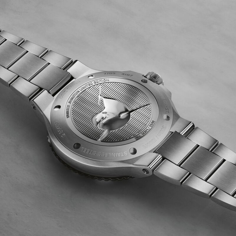 Oris Yangtze Jiangtun Limited Edition Blue-Green Dial watch, 43.5mm image number 2