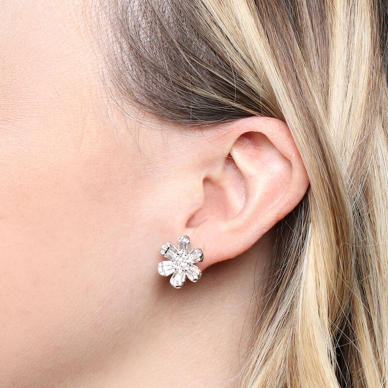 Six Petal Diamond Flower Earrings 14K image number 1