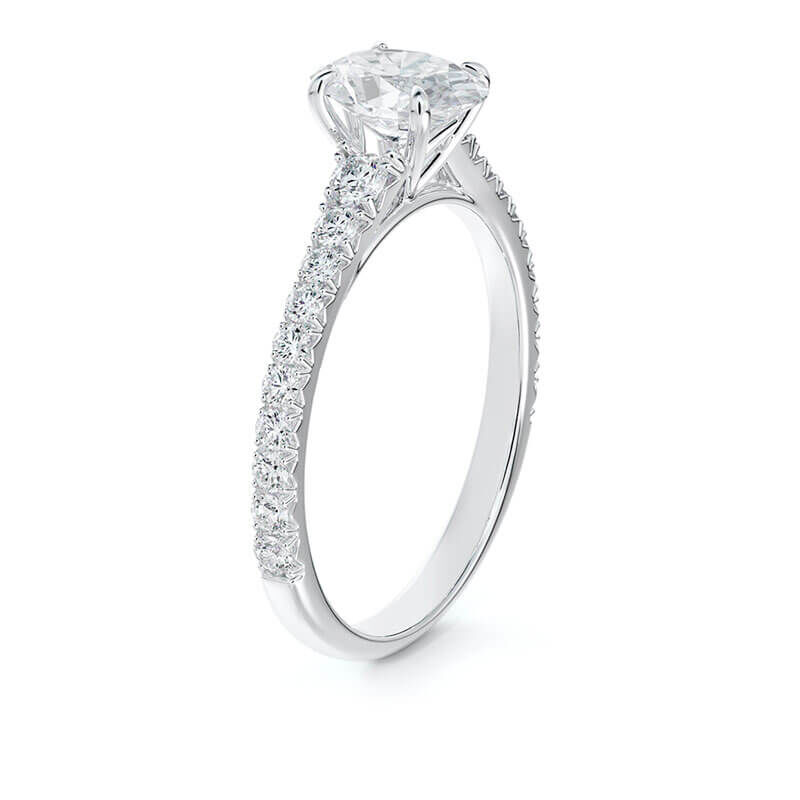De Beers Forevermark Icon™ Oval Diamond Engagement Ring 18K image number 1