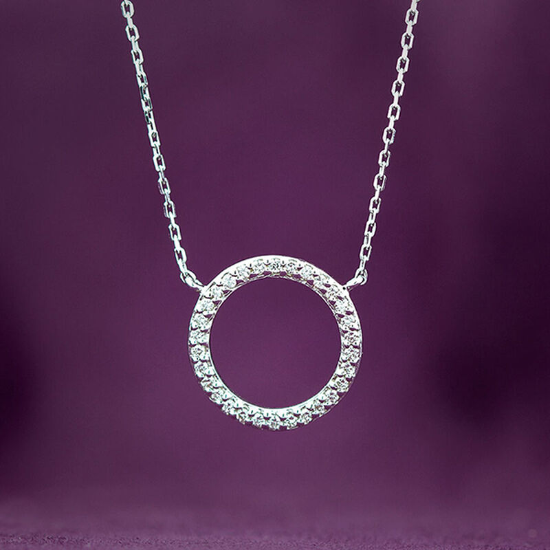 Diamond Circle Necklace 14K image number 3