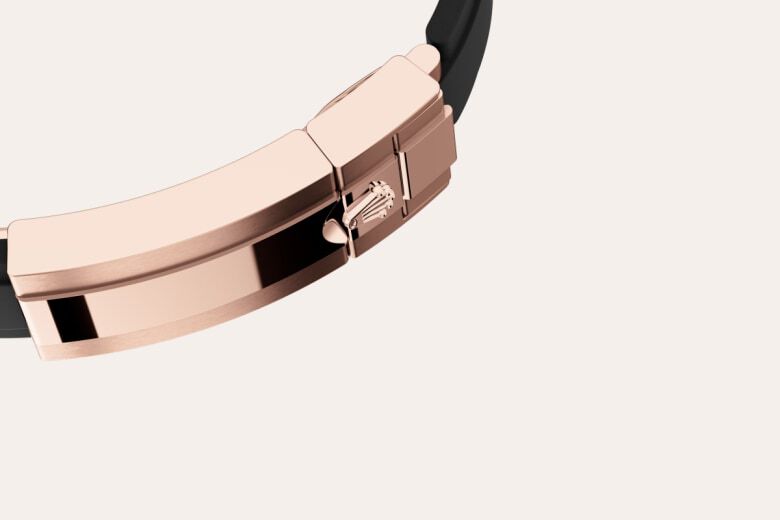 ジェラトーニ ピンバッジ Rolex Cosmograph Daytona 18 kt Everose gold with lugs set with