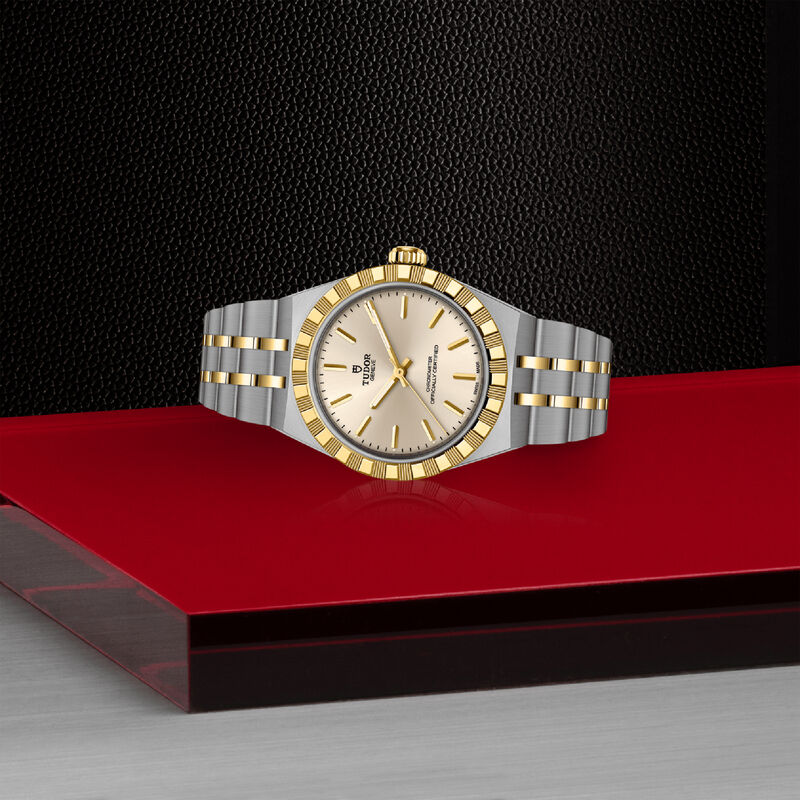 TUDOR Royal Champagne Dial Watch, 30mm image number 3