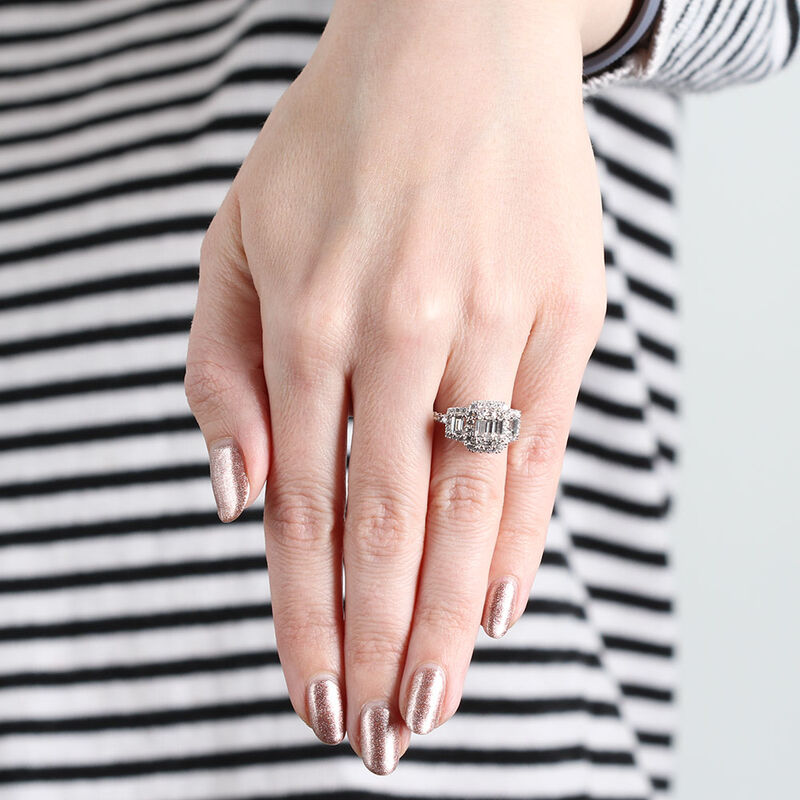 Diamond Cluster Halo Ring 14K image number 1