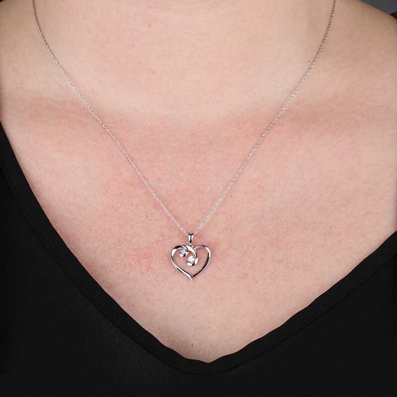 Diamond Heart Pendant 14K image number 1