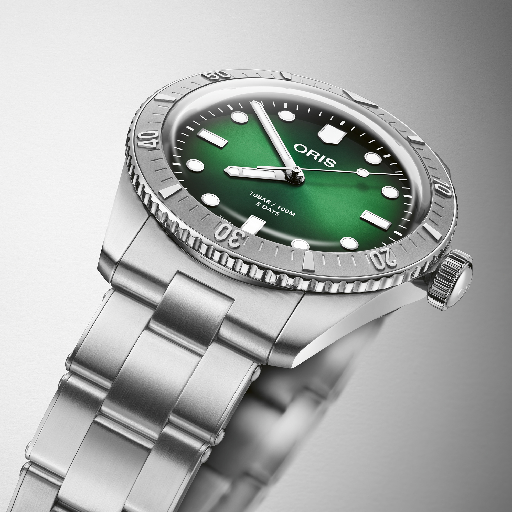 Oris Divers Sixty-Five Calibre 400 Green Dial Watch, 38mm