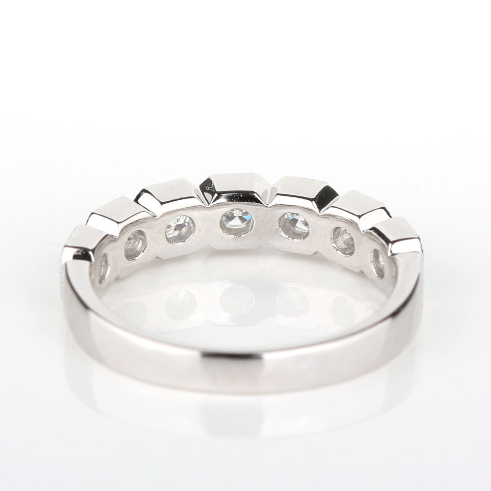 Milgrain Box Diamond Band 14K
