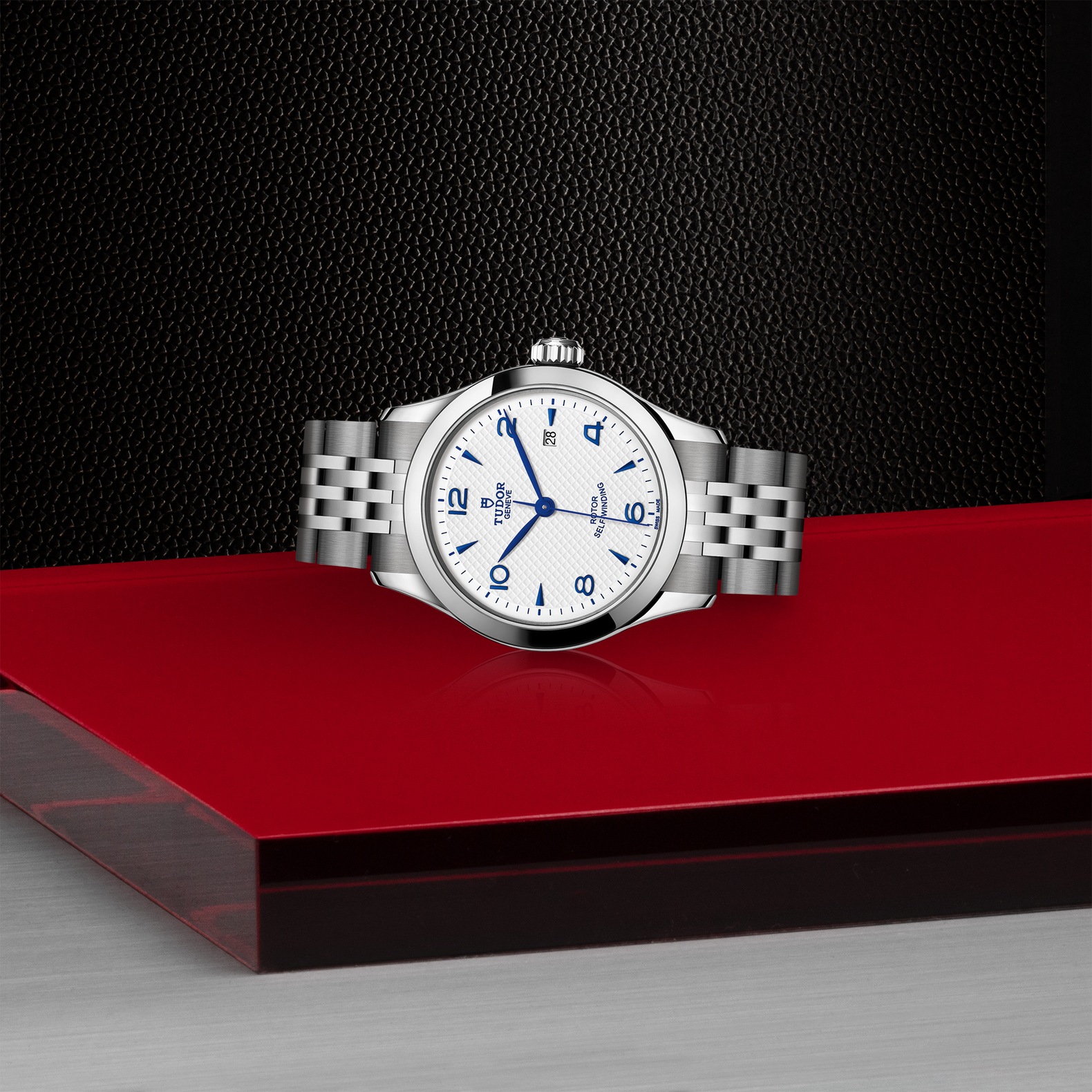 TUDOR 1926 Opaline Dial Watch, 28mm