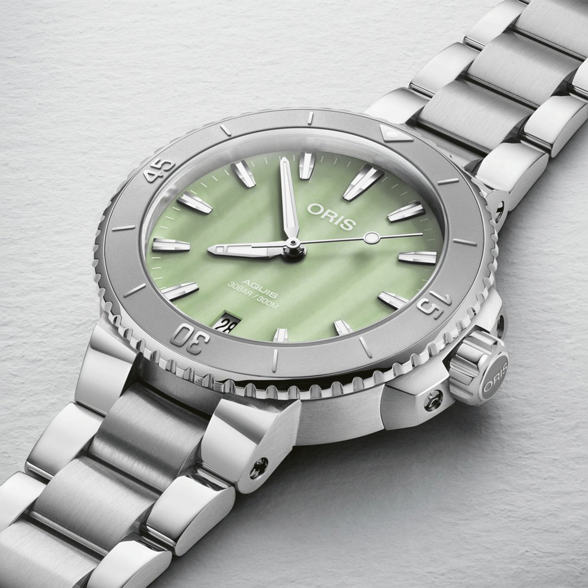 Oris Aquis Date Watch Green Dial, 36.5mm