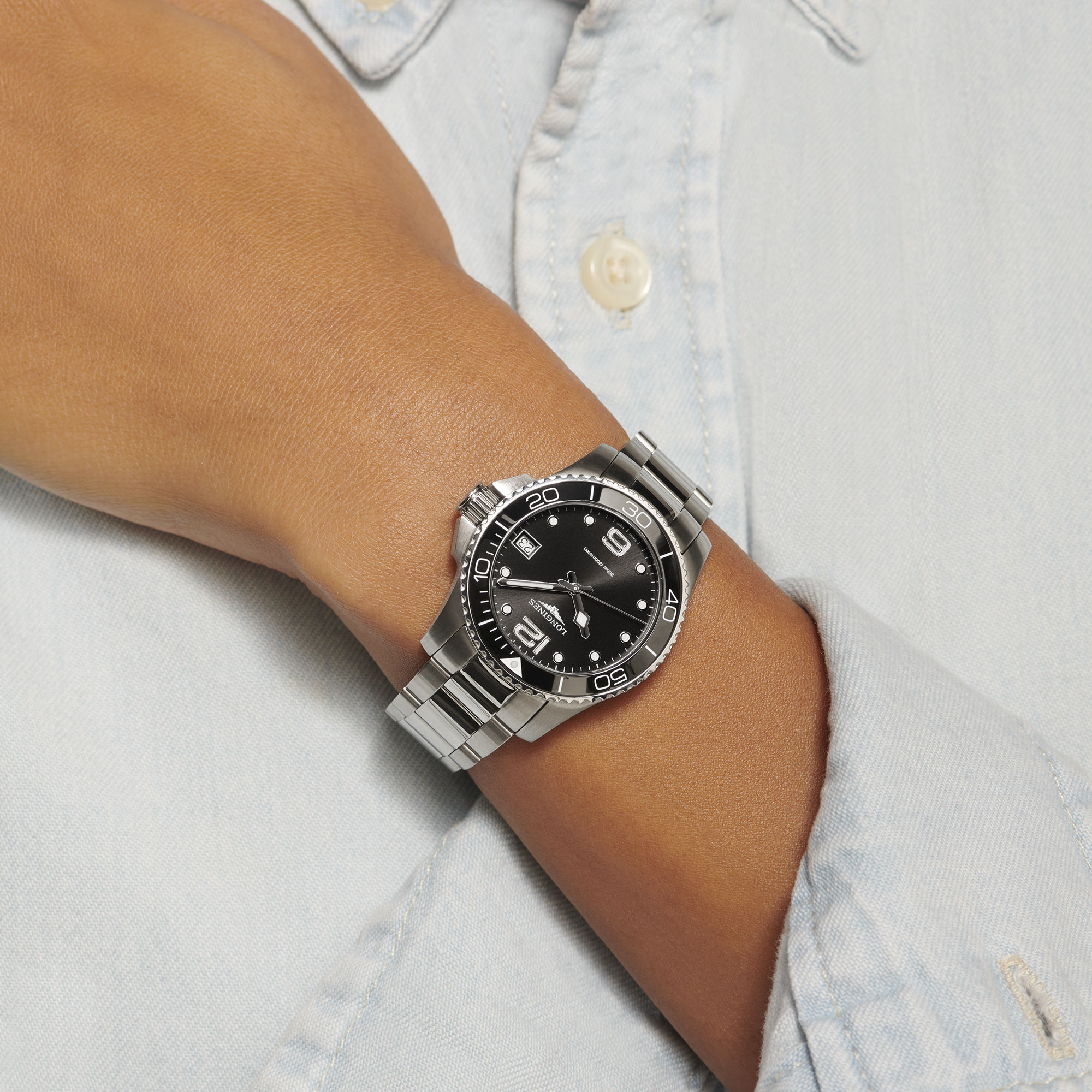 Longines Hydroconquest Sunray Black Dial Watch, 32mm