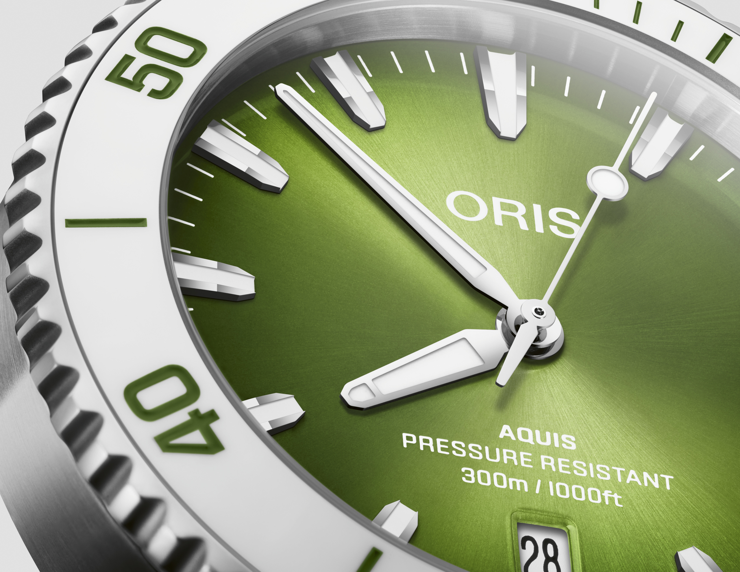 Oris Aquis Date Watch Green Dial, 41.50 mm