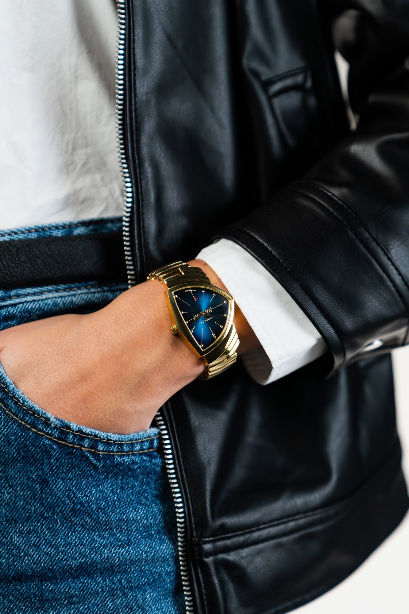 Hamilton Ventura Quartz Watch Blue Dial, 32mm