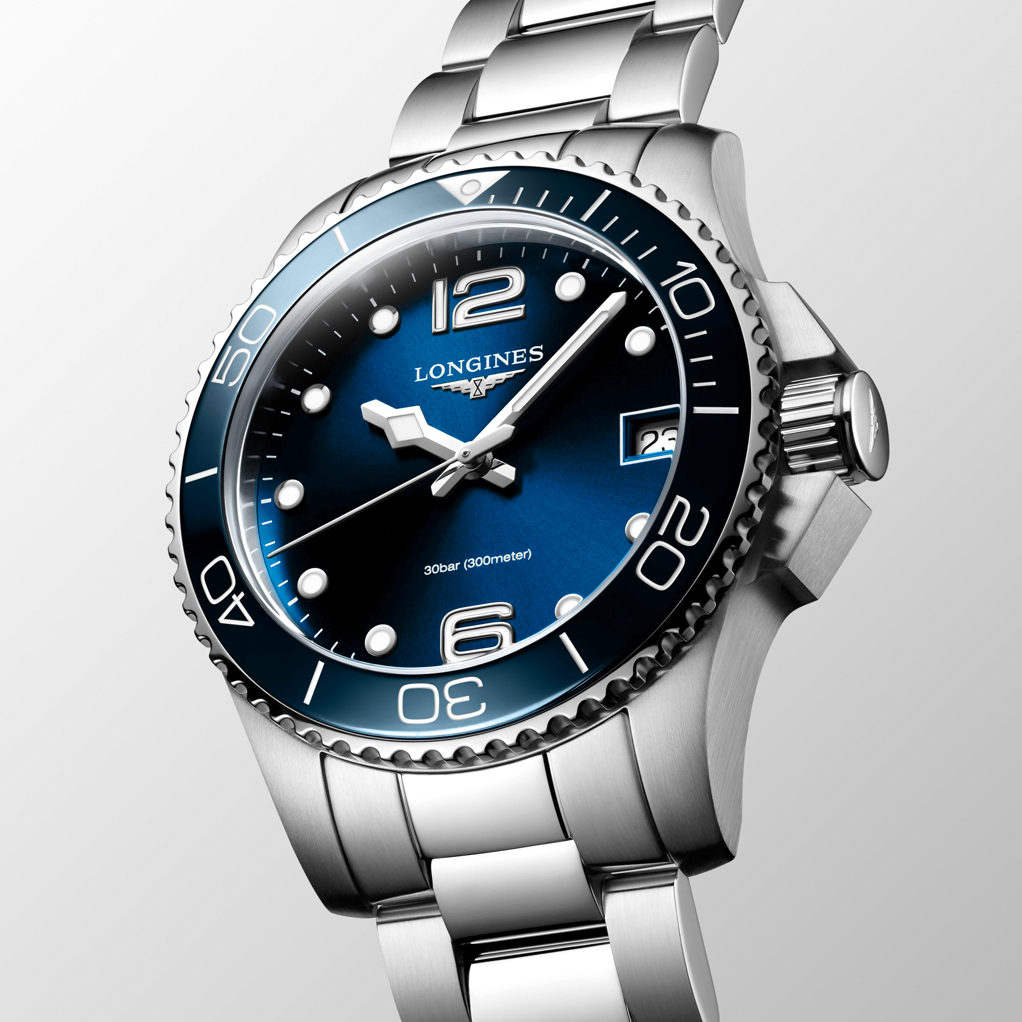 Longines HydroConquest Watch Sunray Blue Dial. 32mm