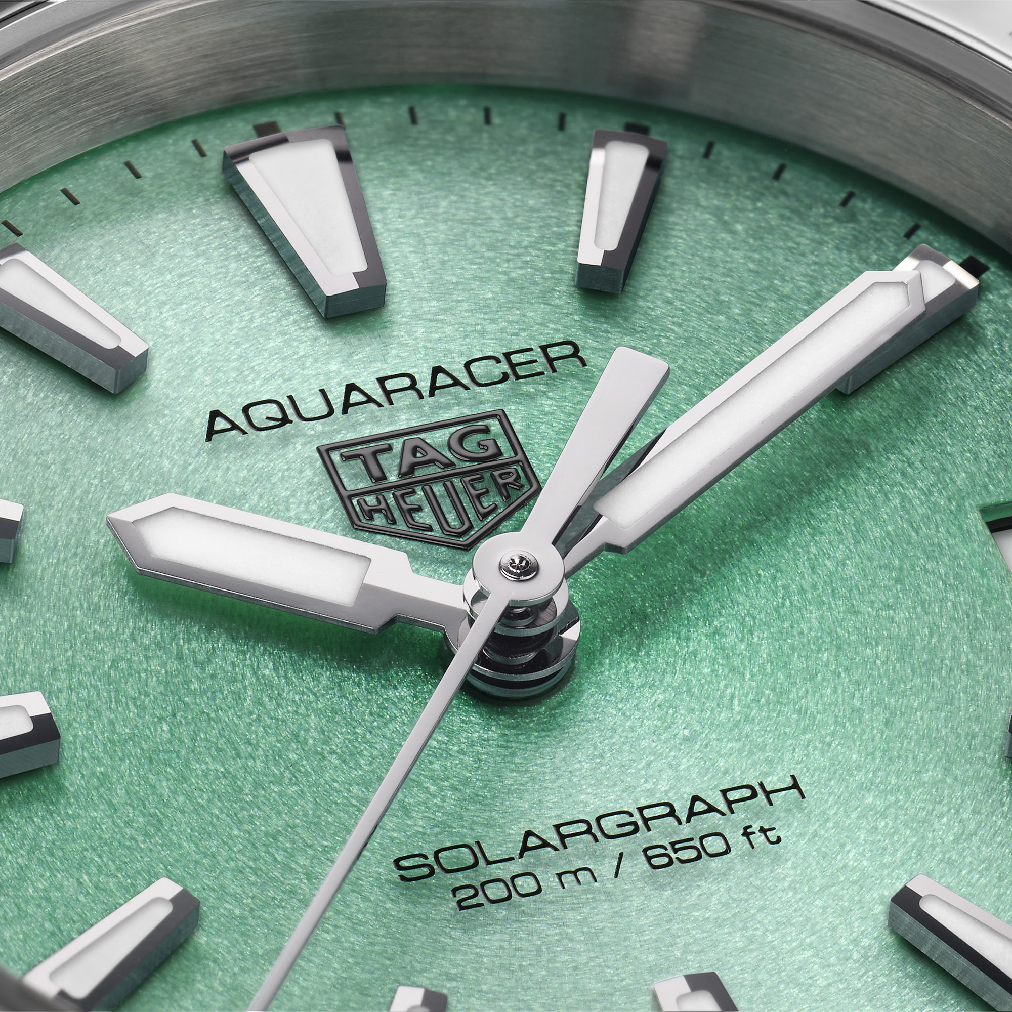 TAG Heuer Aquaracer Professional 200 Solargraph Green Dial, 34mm